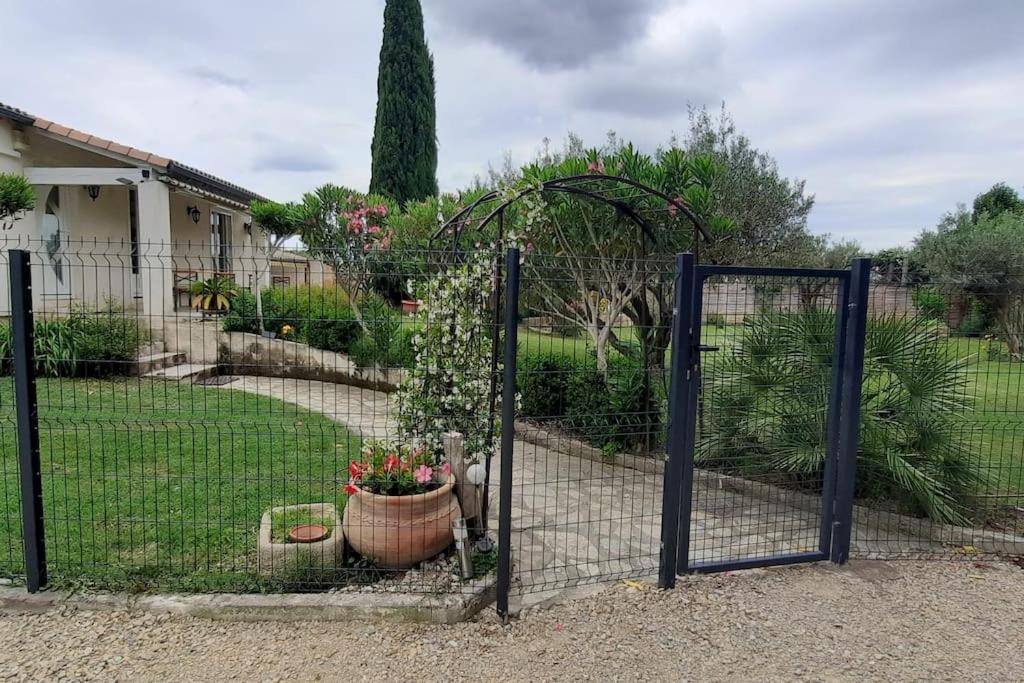 Villa L'Estel En Campagne Avec Piscine Privee Proche Arles Et Avignon Tarascon Buitenkant foto